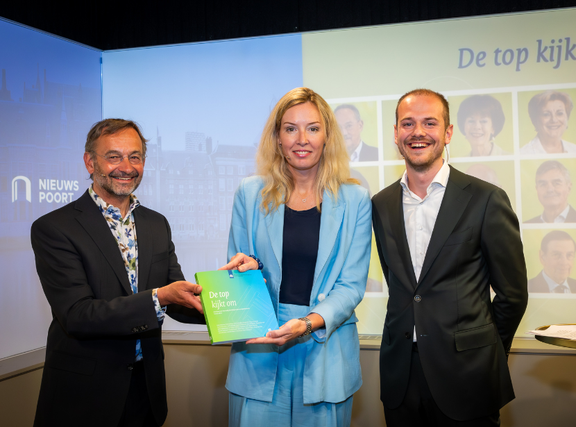 Boekpresentatie 'De top kijkt om'